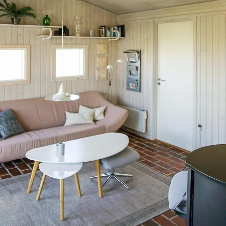 Verene - 400m From The Sea By Interhome